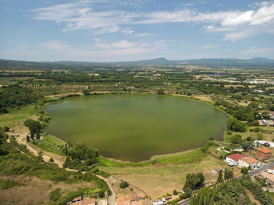 Lago di Monterosi