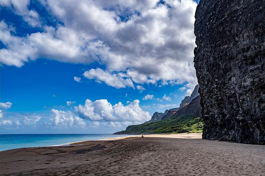 Kalalau Beach - Alone - Flickr - sergejf