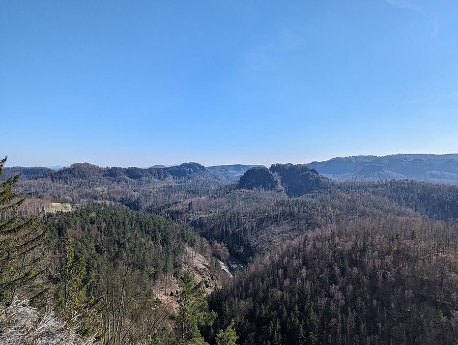 Xl -Wanderung zum Felsentor Kuhstall (Sächsische Schweiz) in Zeiten des Klimawandels